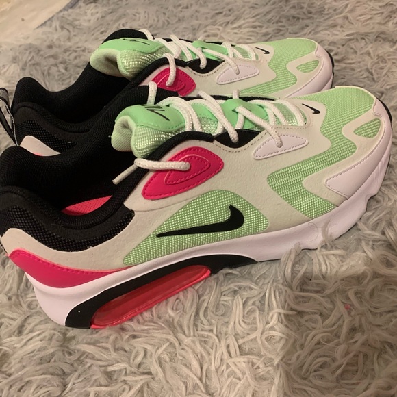 Brand new never worn Nike Air Max 200 sneakers in white green and pink - Picture 3 of 10